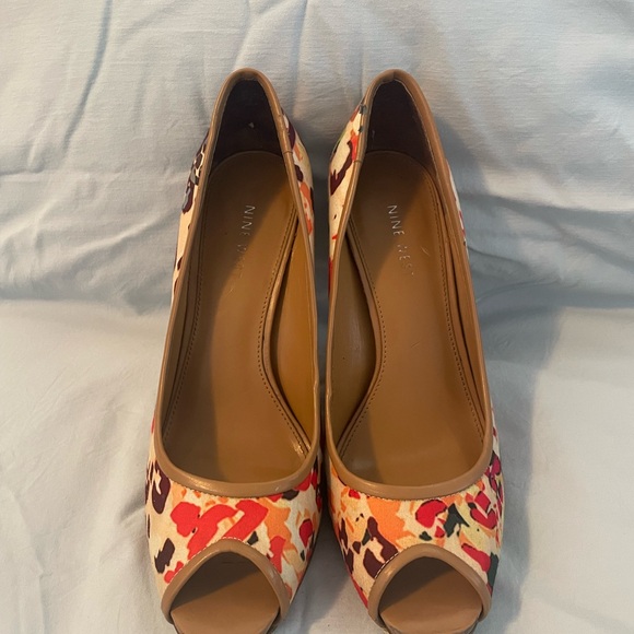 Brand: nine west. Used many times - Picture 3 of 4